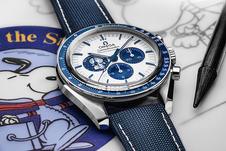 OMEGA Speedmaster Silver Snoopy Award